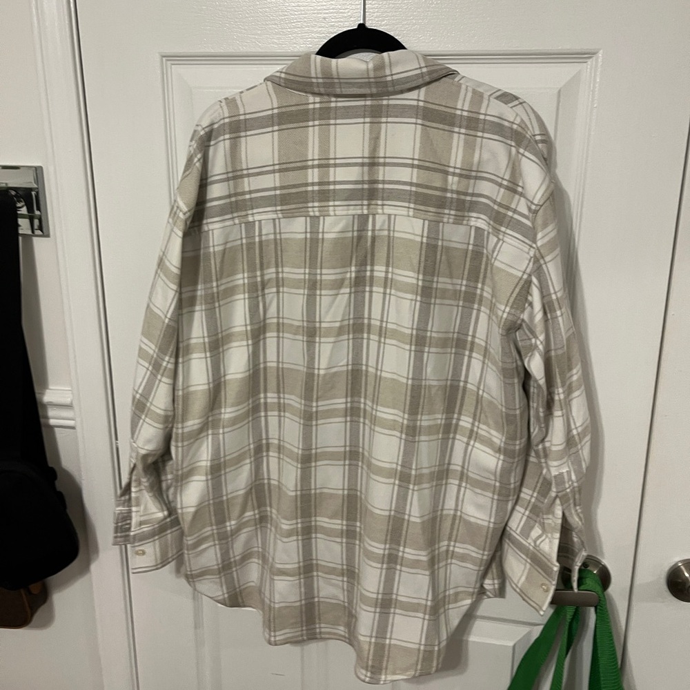 Flannel shacket - Picture 2 of 4